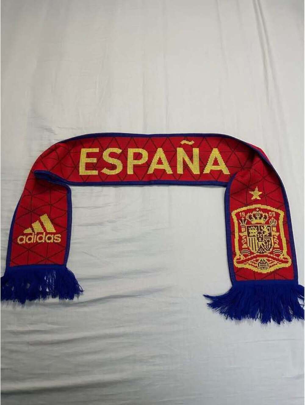 Adidas Espana Soccer Scarf Used Like New $30